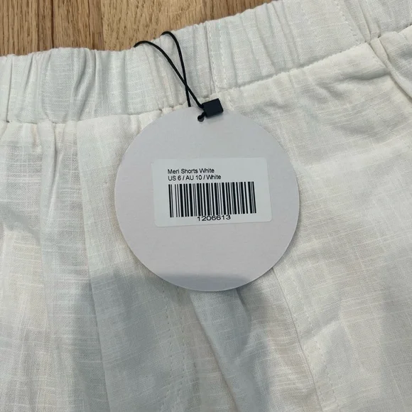 Princess Polly Meri Shorts - Picture 3 of 4